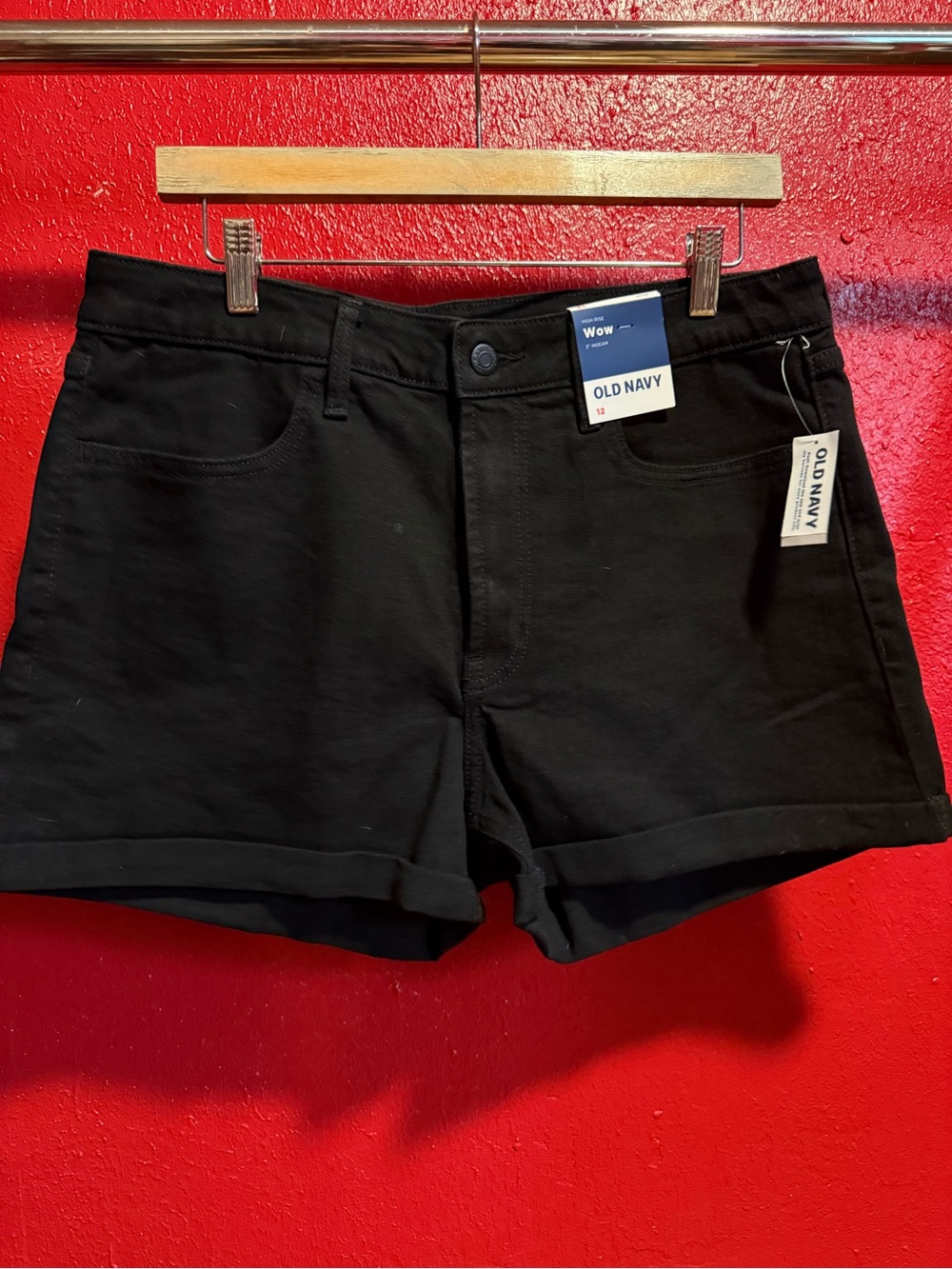 77. NWT Old Navy Black Cuffed Denim Shorts